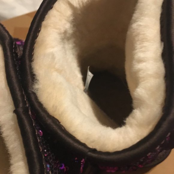 UGG AUSTRALIA WOMEN CLASSIC SHORT BOOTS SPARKLES - Picture 3 of 5